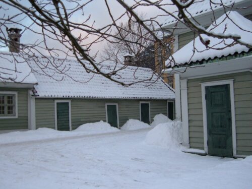 The row of outhouses. Photo: Bergen City Museum.