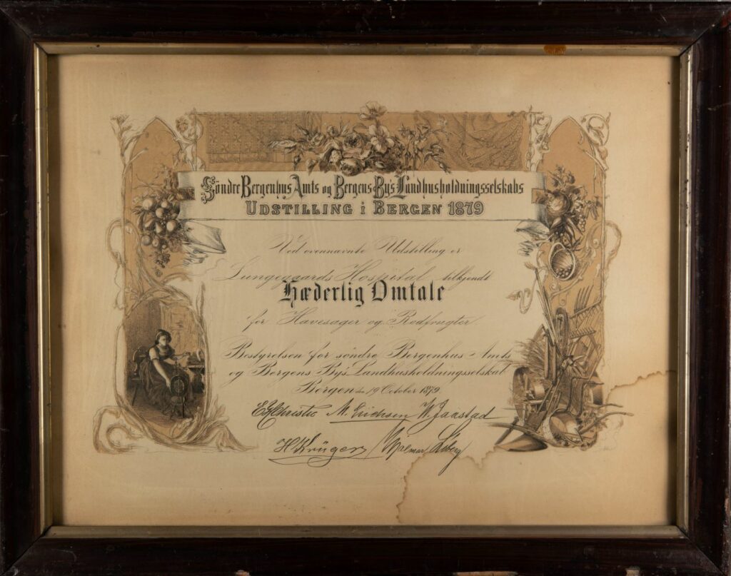 Diploma with honorable mention for root vegetables at an exhibition 1879. Photo: Bergen City Museum.