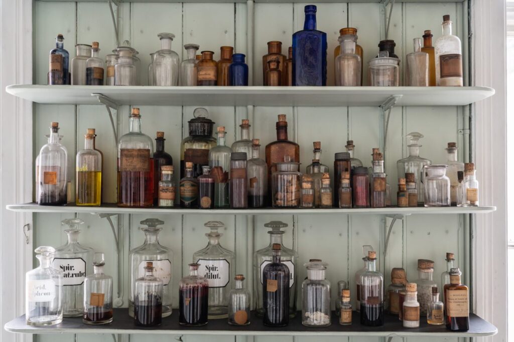 Medicinal bottles from the old laboratory. Photo: Bergen City Museum